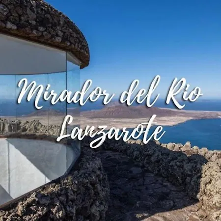 Ancla I Old Town & Playa Chica Appartamento